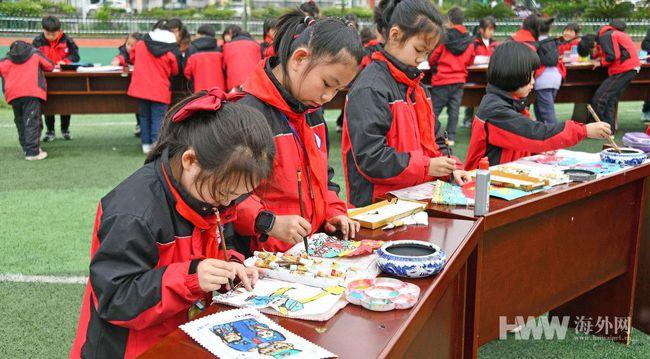 教育股今日集体回暖 思考乐教育及新东方-S均涨逾4%